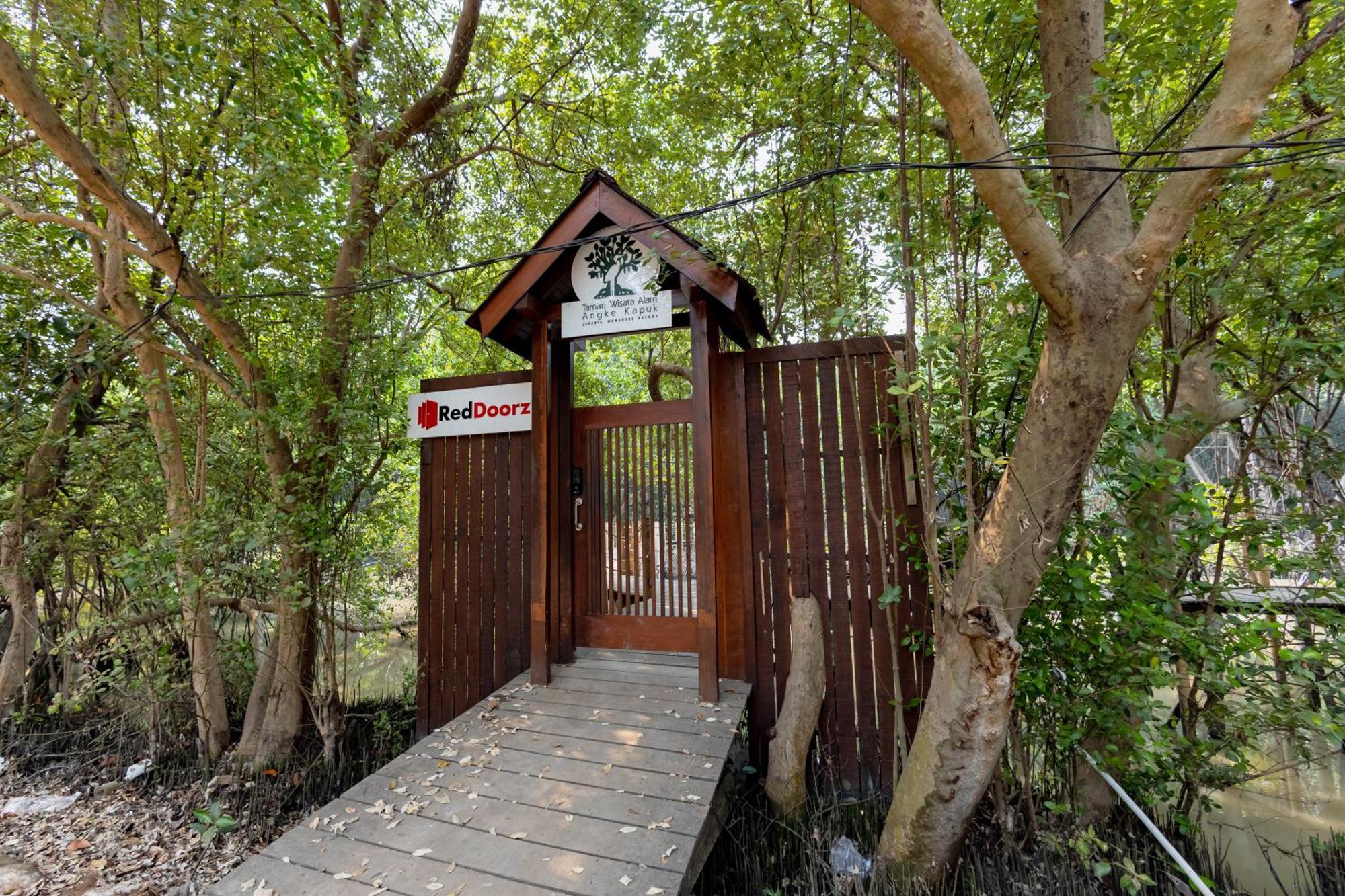 Reddoorz Resort @ Taman Wisata Mangrove Jakarta Luaran gambar
