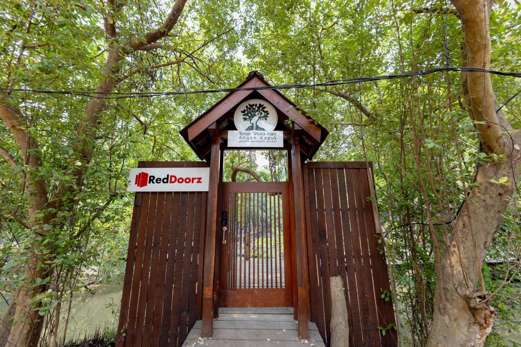 Reddoorz Resort @ Taman Wisata Mangrove Jakarta Luaran gambar